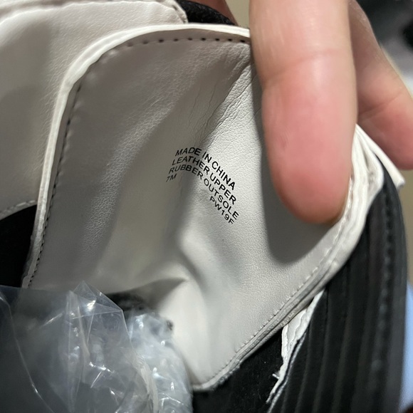 Michael Kors heel boots - Picture 4 of 9